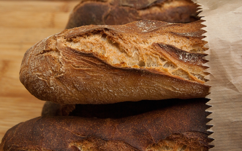 boulangerie-LORGUES-min_dish-food-baking-cuisine-bread-bakery-399077-pxhere.com